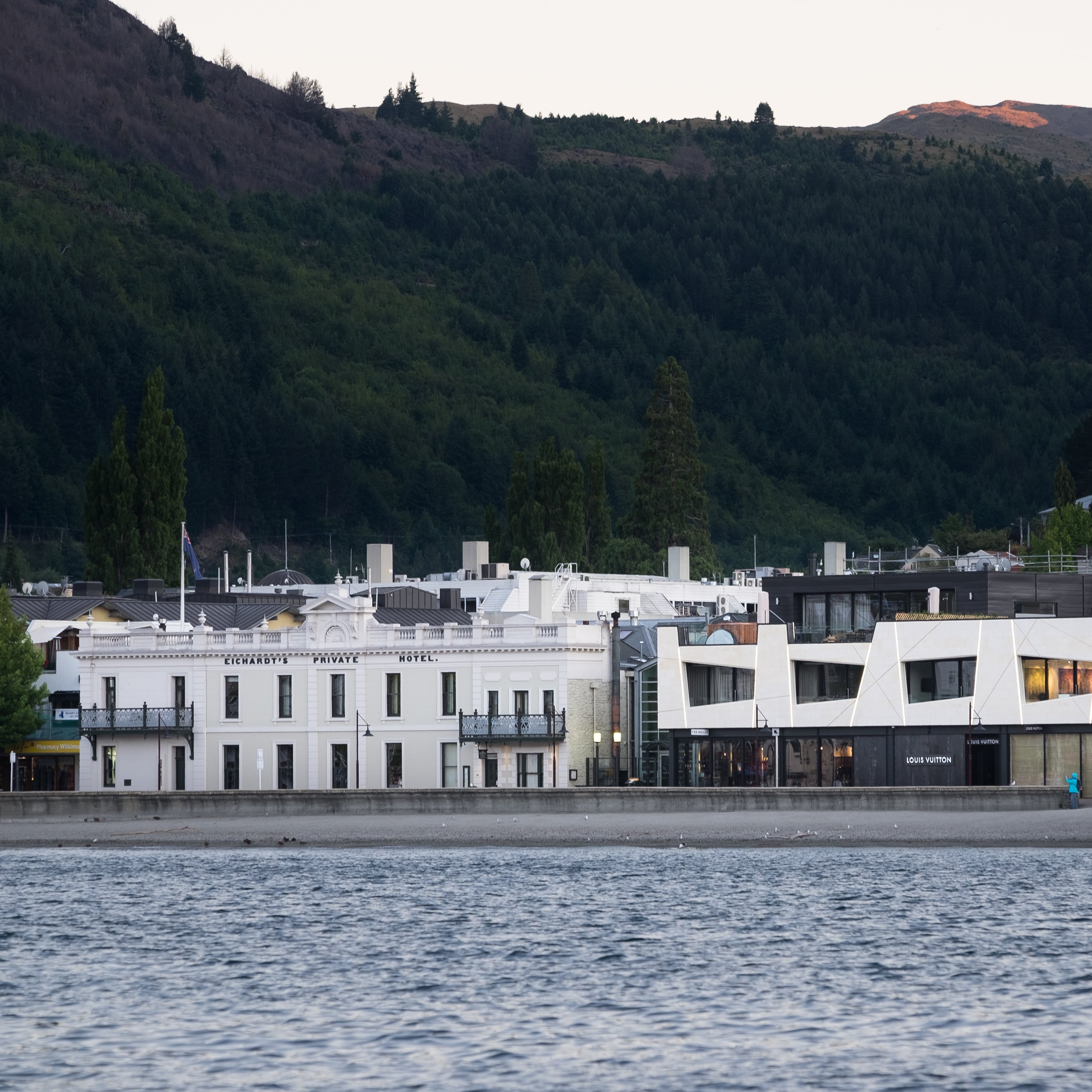 Eichardt's Private Hotel - Luxurious Night Stay